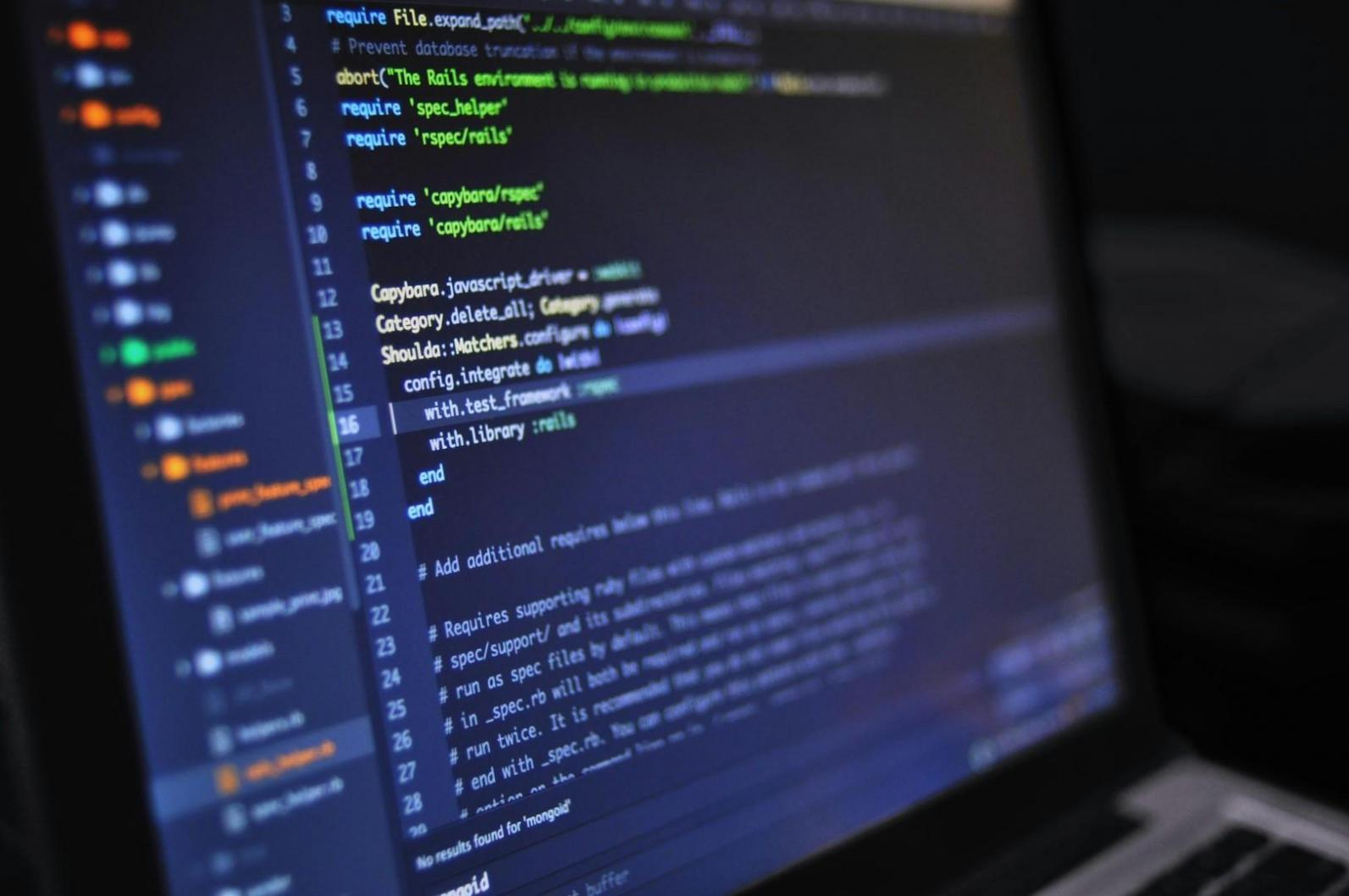 Sviluppo di contenuti educativi tridimensionali interattivi