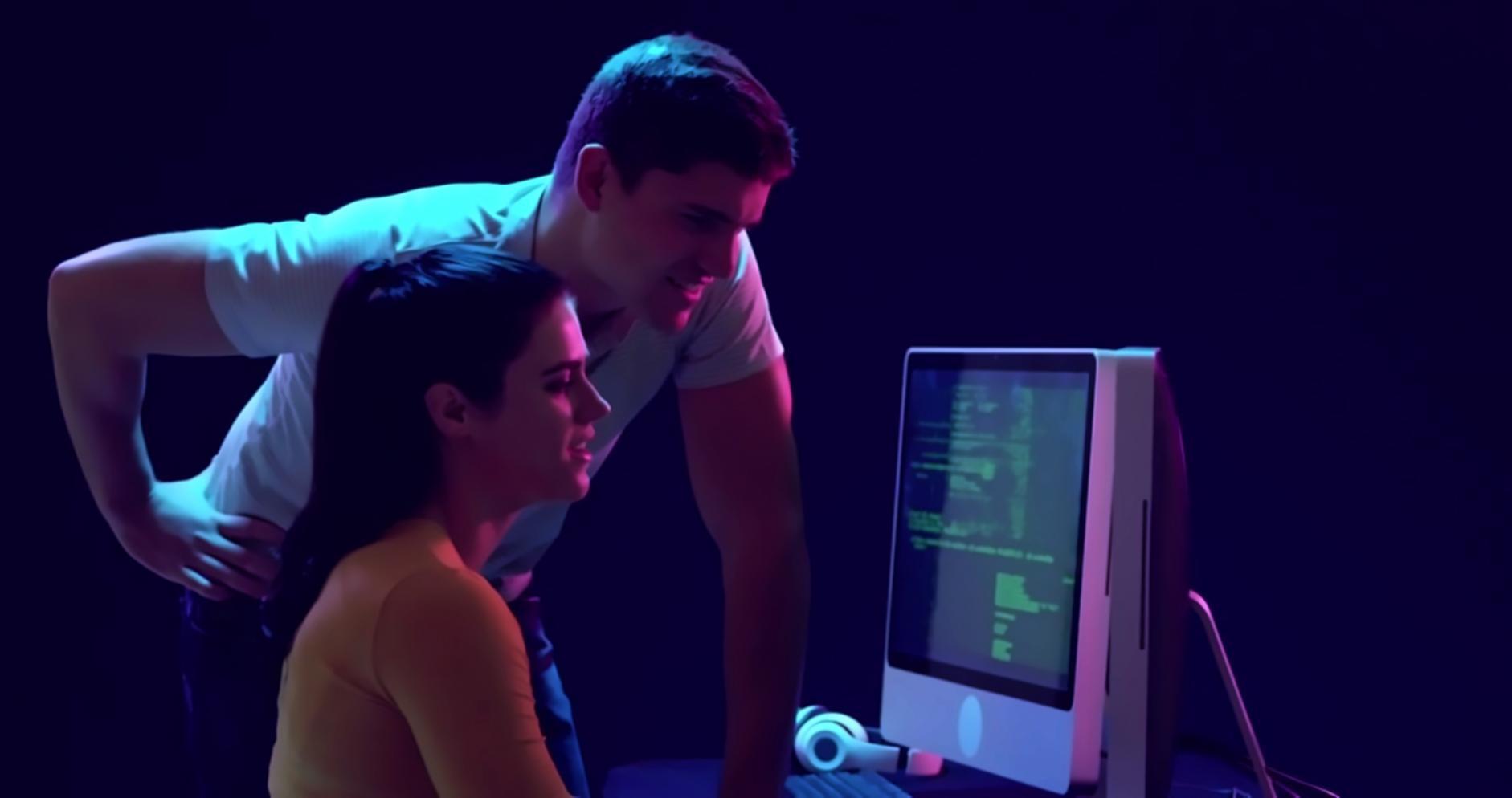 Studenti al lavoro su progetti di storytelling 3D